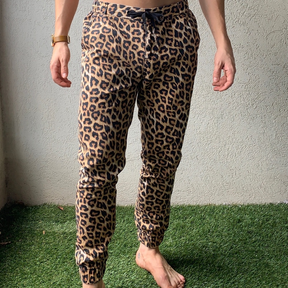 Chino Leopard Print joggers